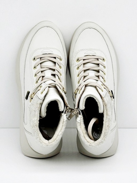 piękne stylowe buty