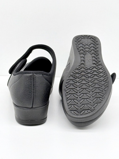 czarne buty na chore stopy