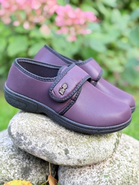 szerokie buty damskie