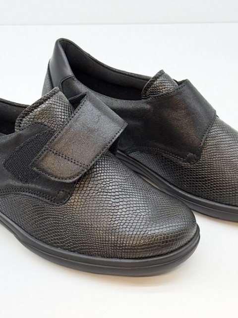 Szerokie buty Solidus MAIKE 41515-90202 czarne, stretch, Tęgość M