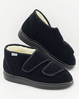 986M011 Dr Orto czarne męskie obuwie domowe z owczą wełną, poszerzana tęgość K
