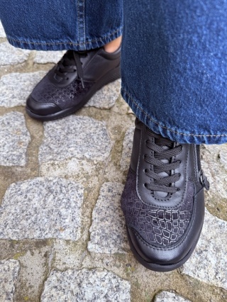 Szerokie buty damskie Comfortabel 951310-01 czarne, tęgość K