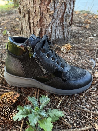 Buty damskie na tęgie stopy Waldlaufer M-Tonia 831802 502 001 czarne, tęgość M-N