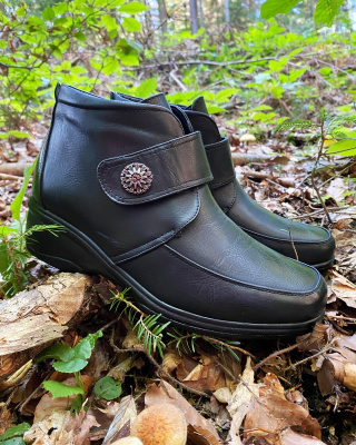 Buty Wojtyłko 7B11296C czarne trzewiki, ekoskóra, tęgość G-H