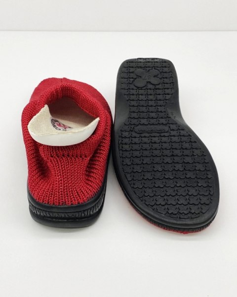 Czerwone buty na haluksy